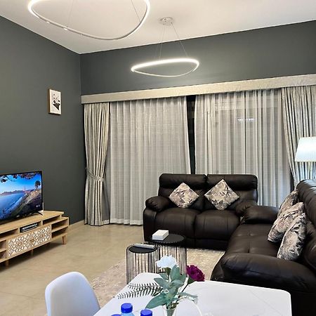 Trinity Holiday Homes - Spacious Modern Living 1Br & 2Br Unique Apartment Dubai Luaran gambar