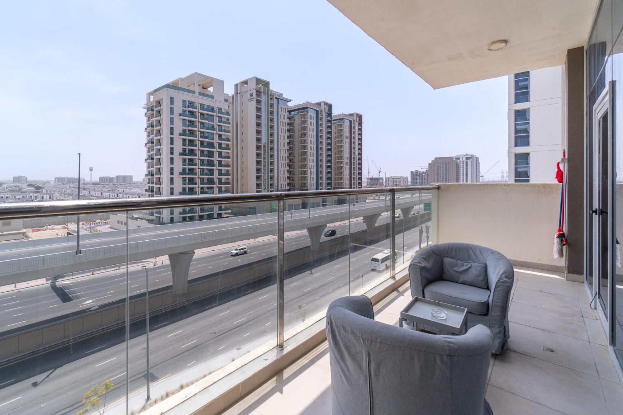 Trinity Holiday Homes - Spacious Modern Living 1Br & 2Br Unique Apartment Dubai Luaran gambar